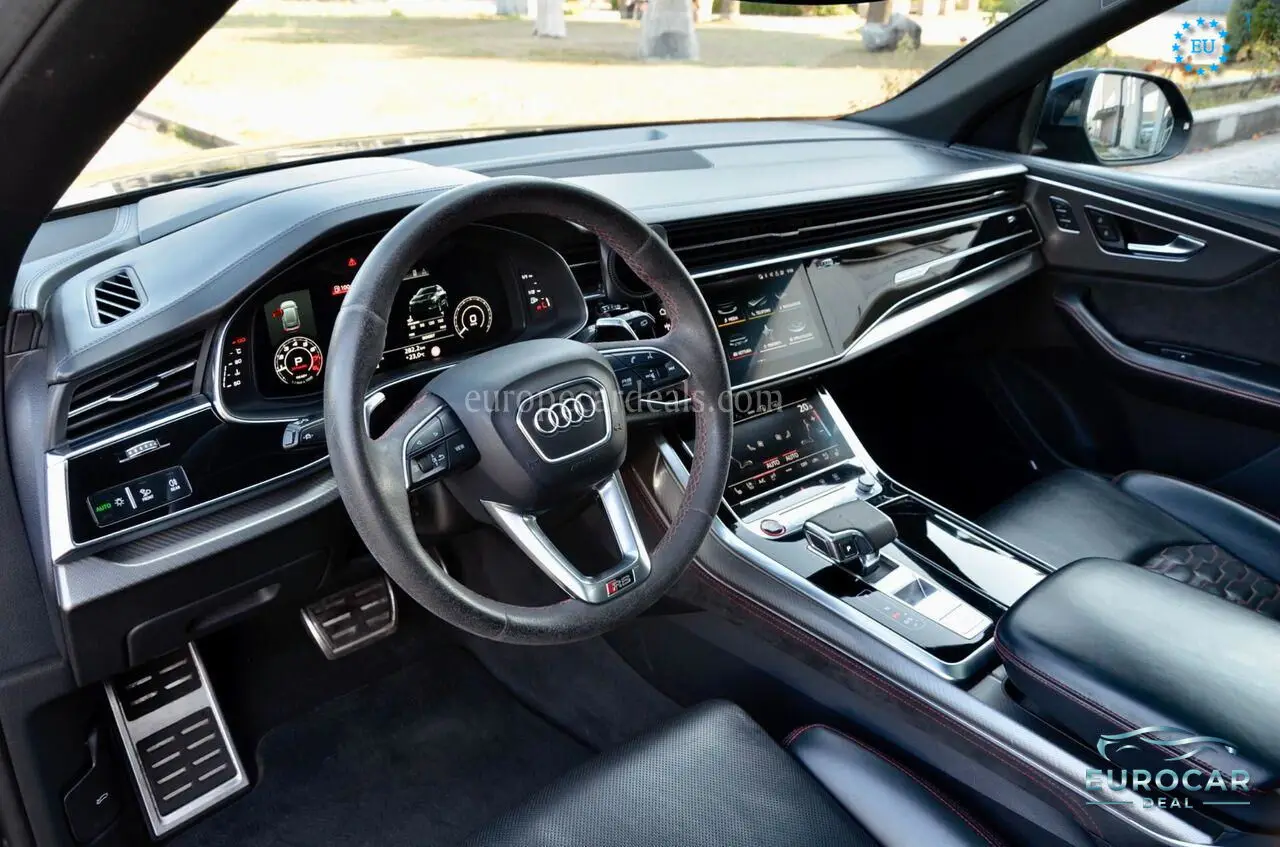 Audi Q8