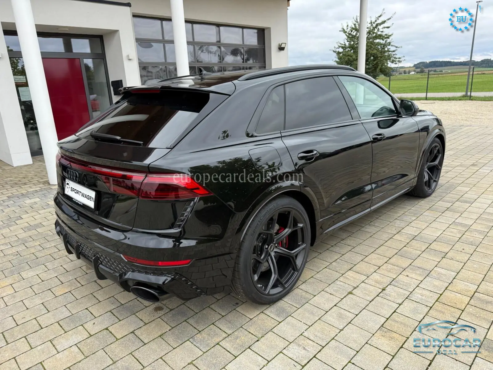 Audi RSQ8