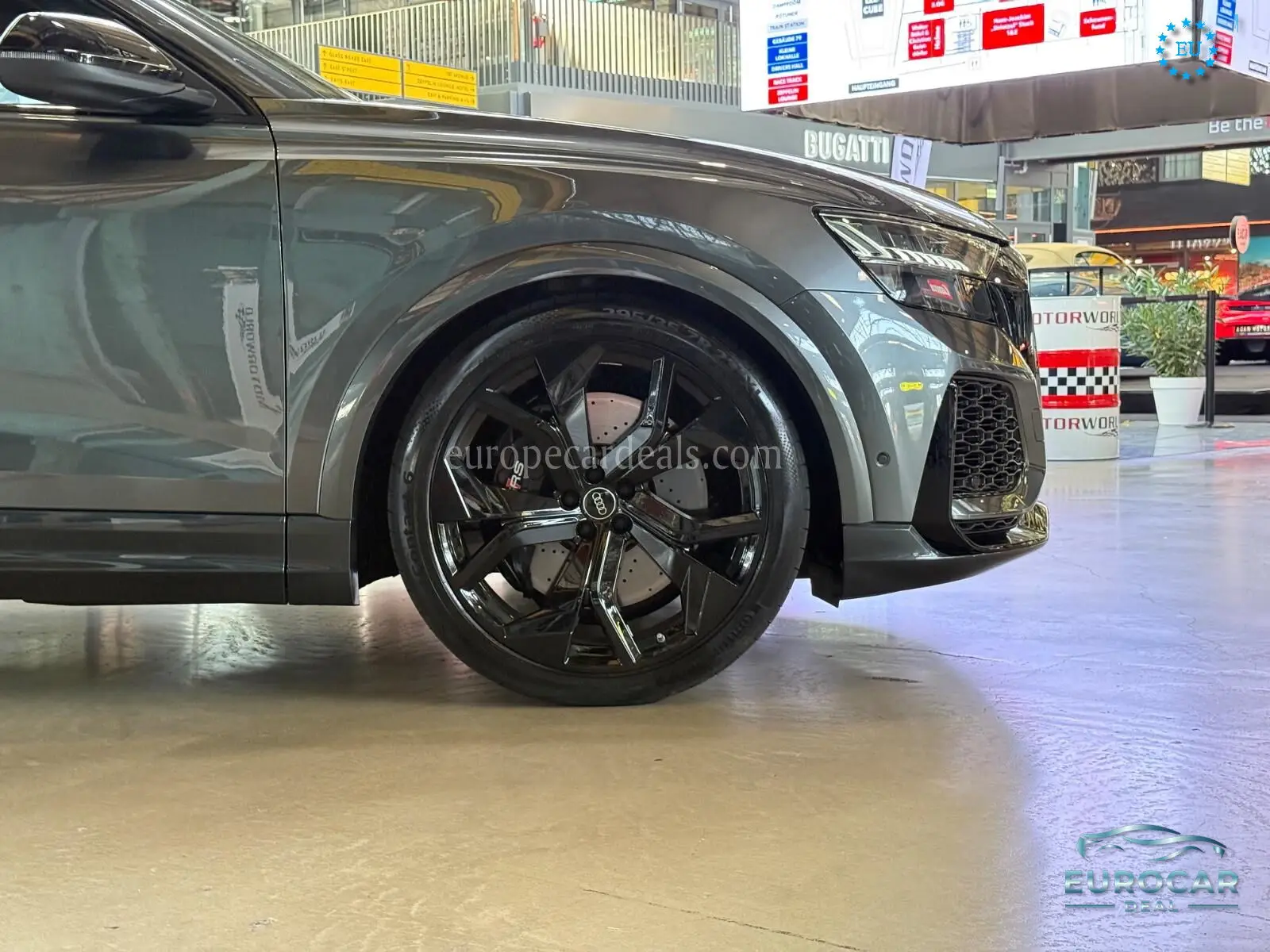 Audi RSQ8