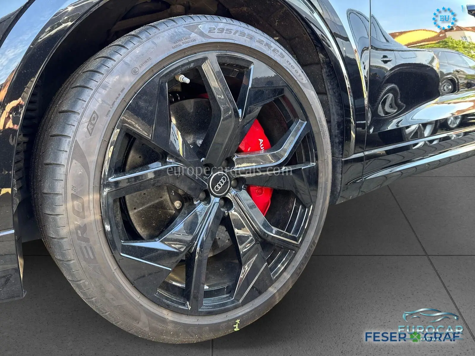 Audi RSQ8
