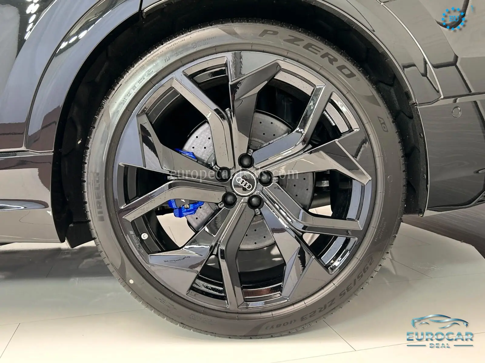 Audi RSQ8