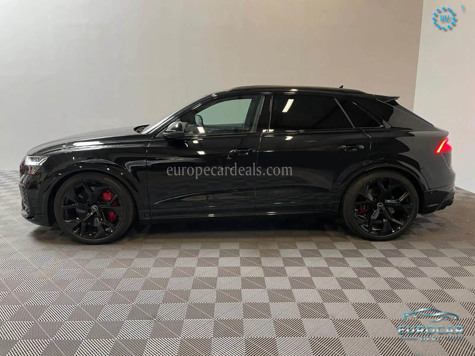 Audi RSQ8