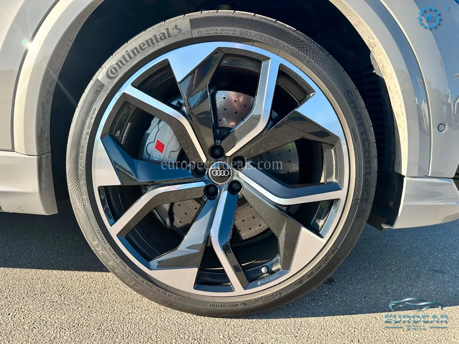 Audi RSQ8