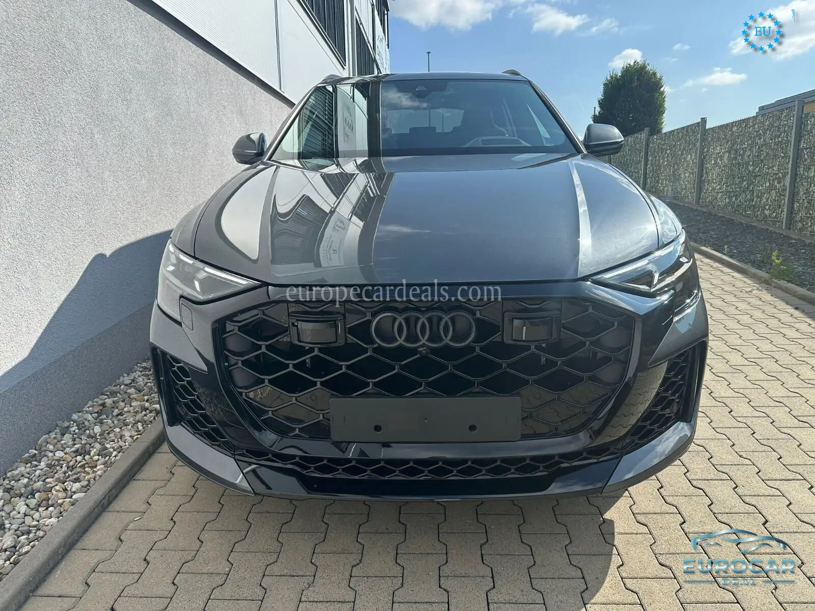 Audi RSQ8