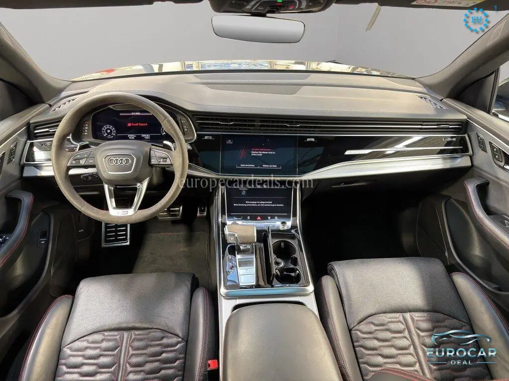 Audi RSQ8
