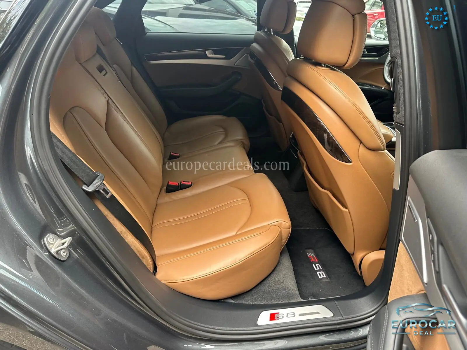 Audi S8