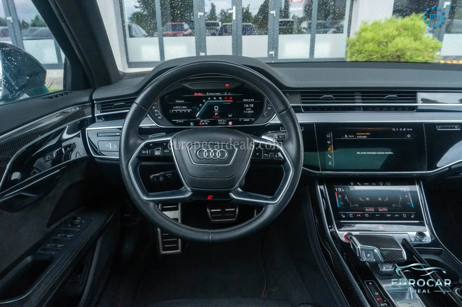 Audi S8