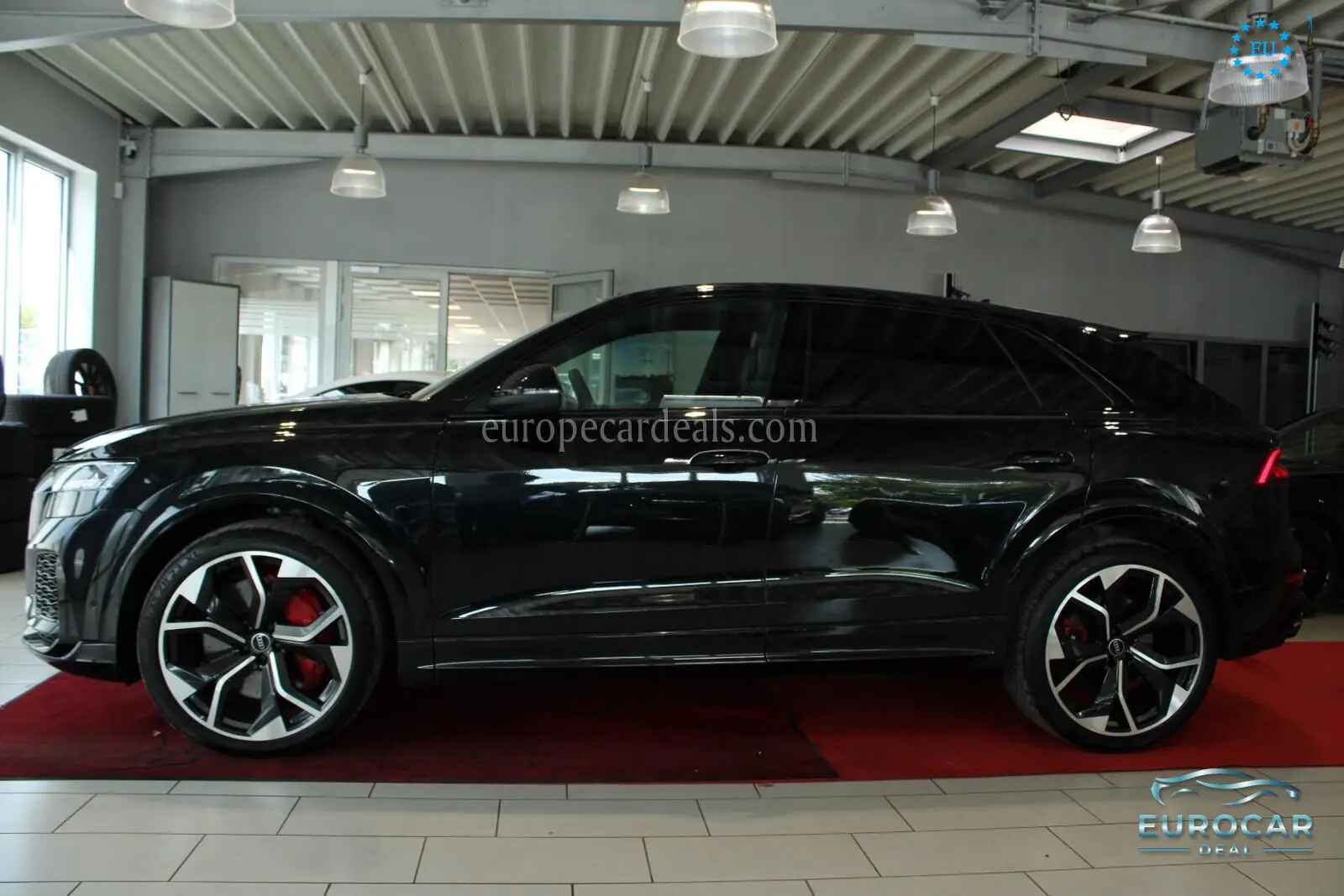 Audi RSQ8