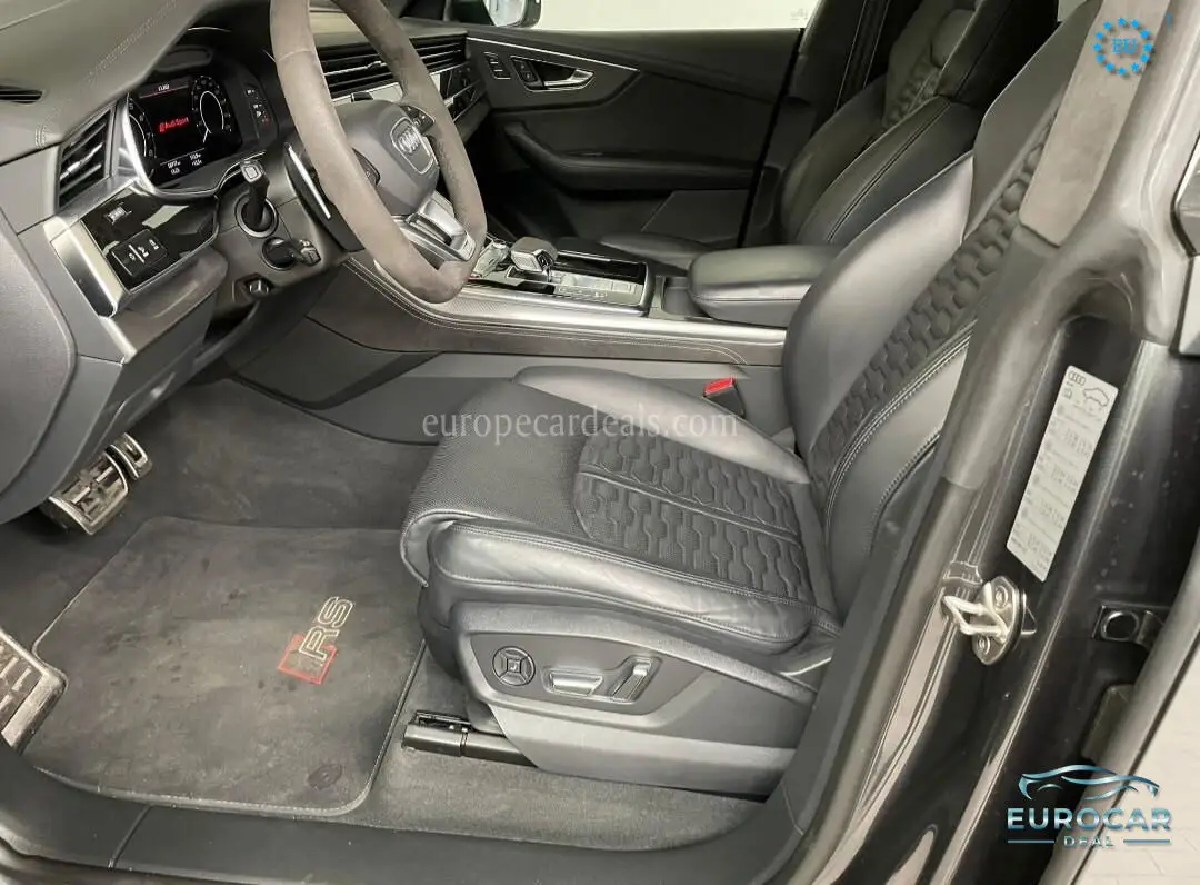 Audi RSQ8