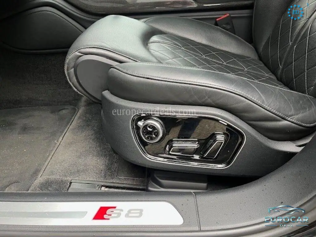 Audi S8