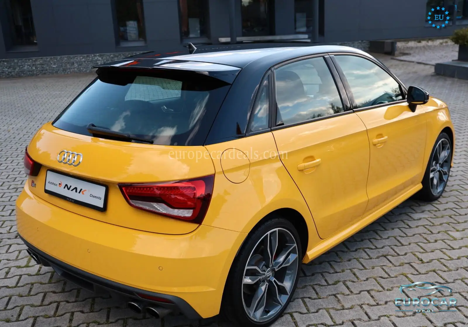 Audi S1