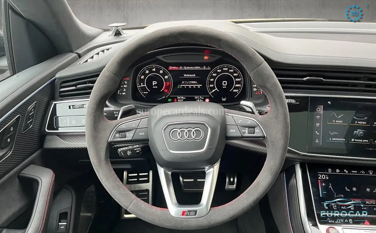 Audi RSQ8