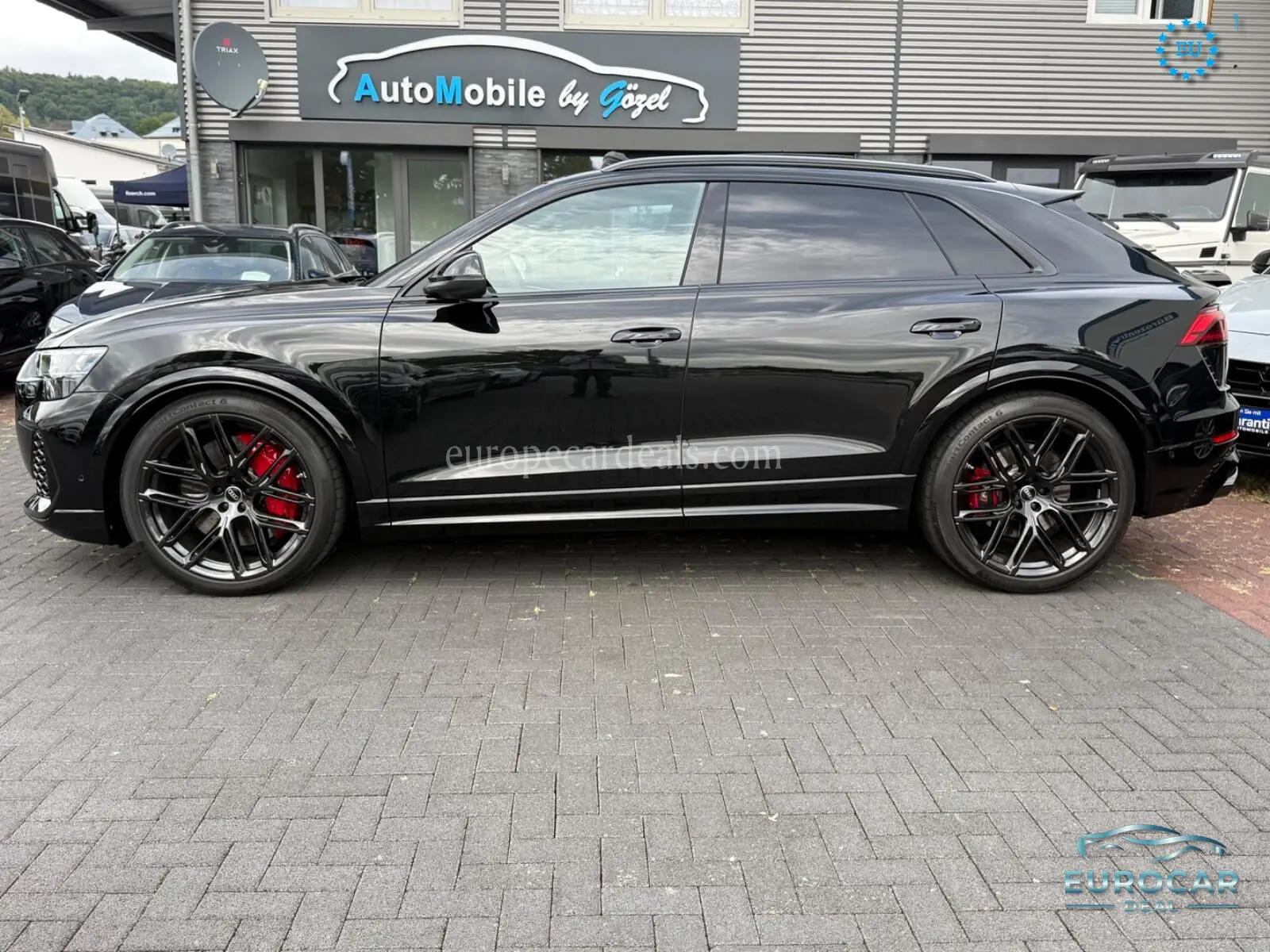 Audi RSQ8