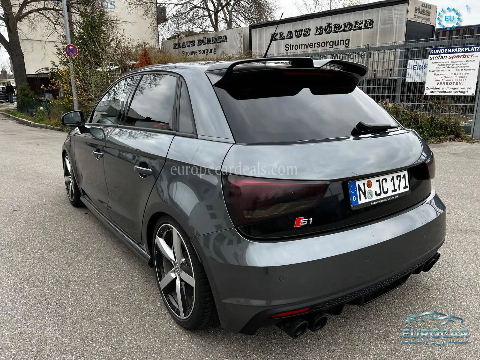 Audi S1