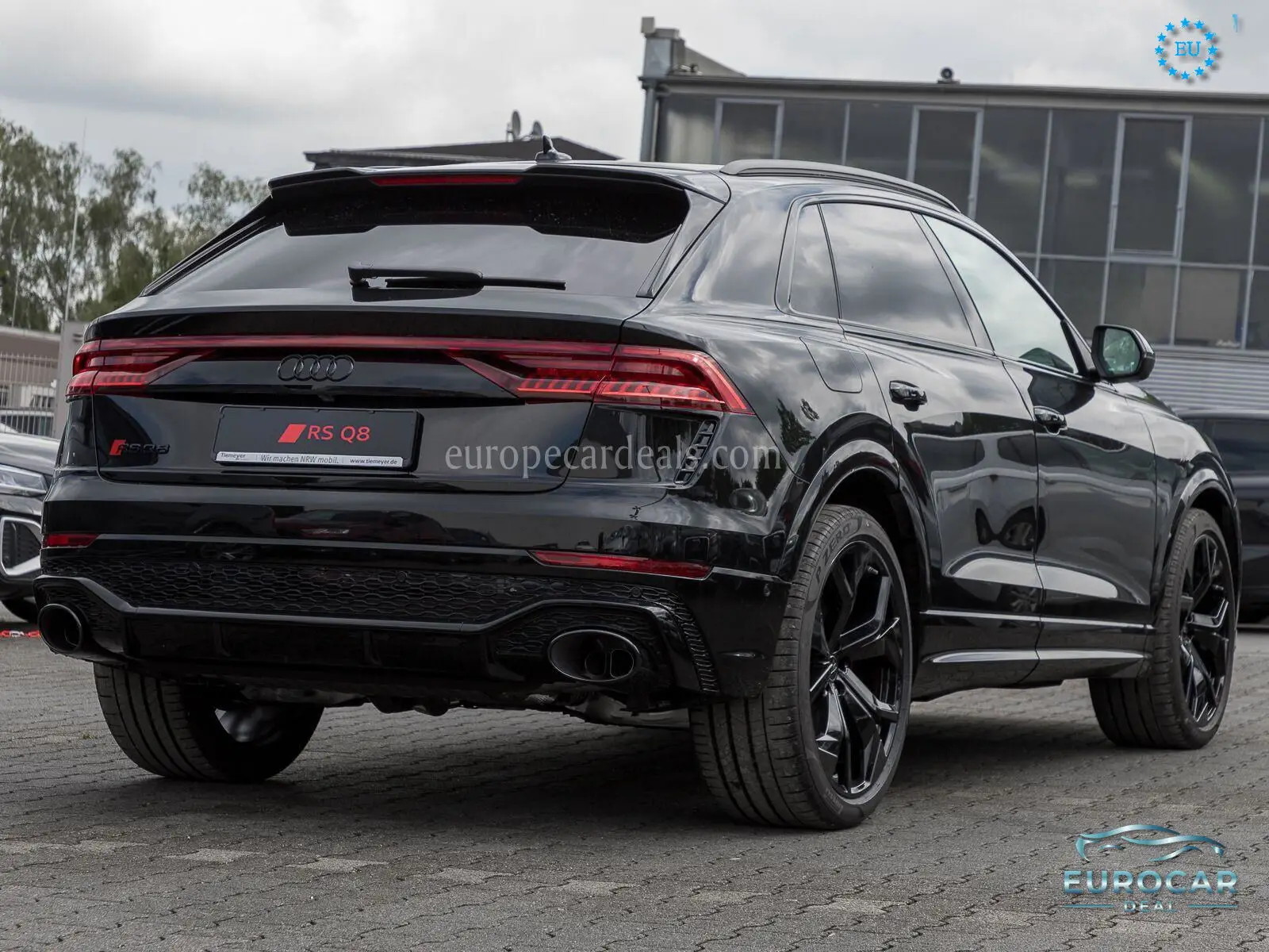 Audi RSQ8