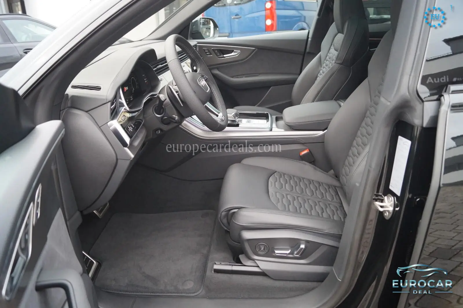 Audi RSQ8