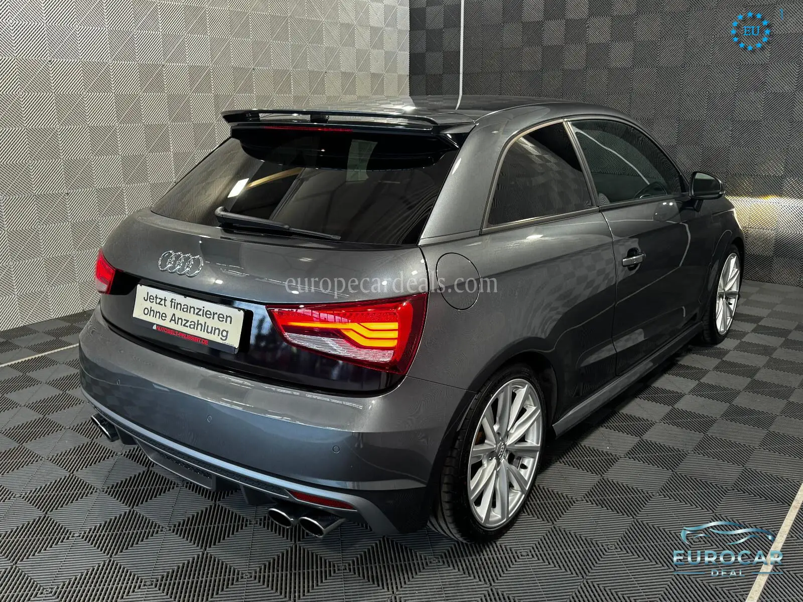 Audi S1