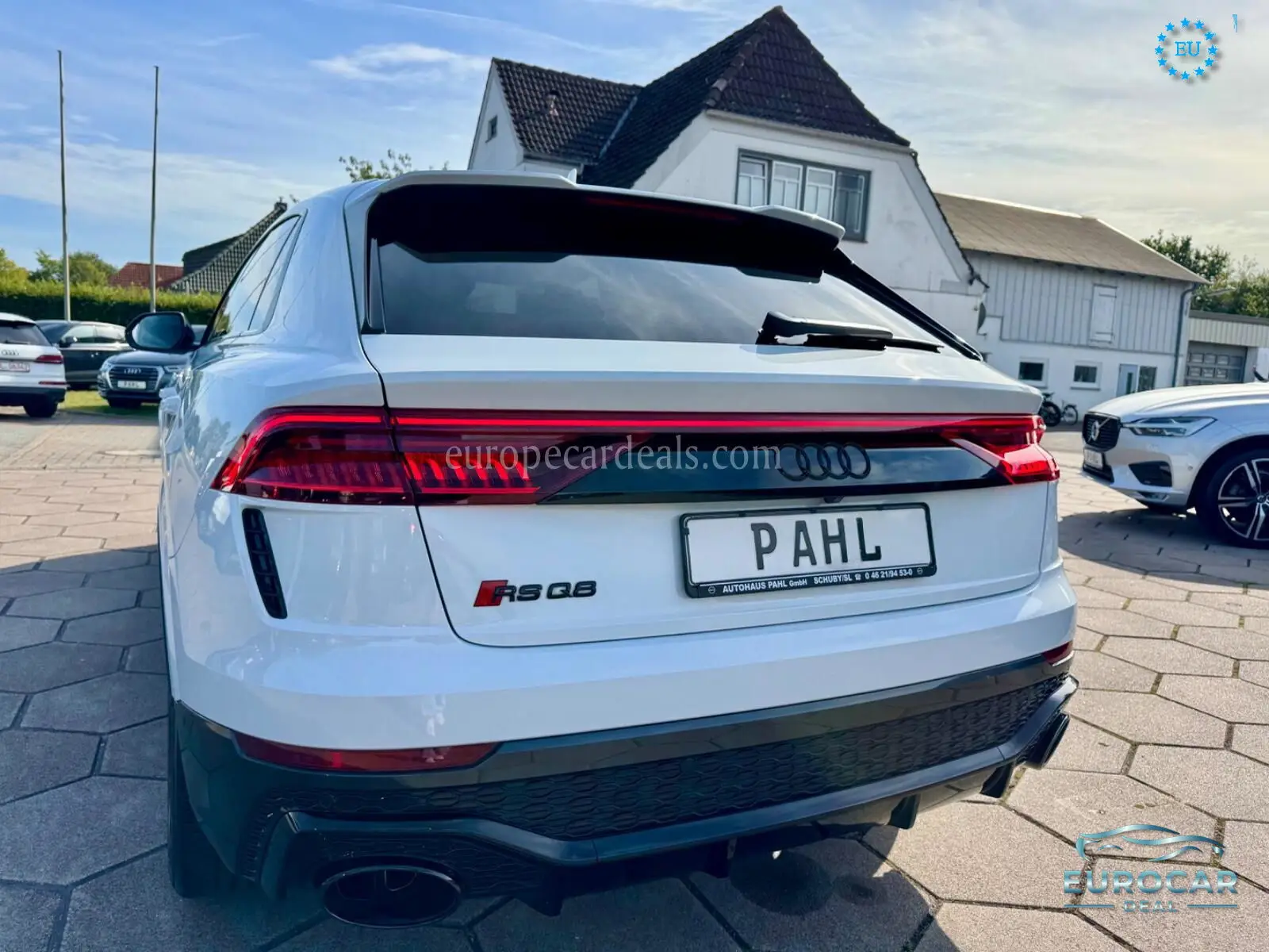 Audi RSQ8