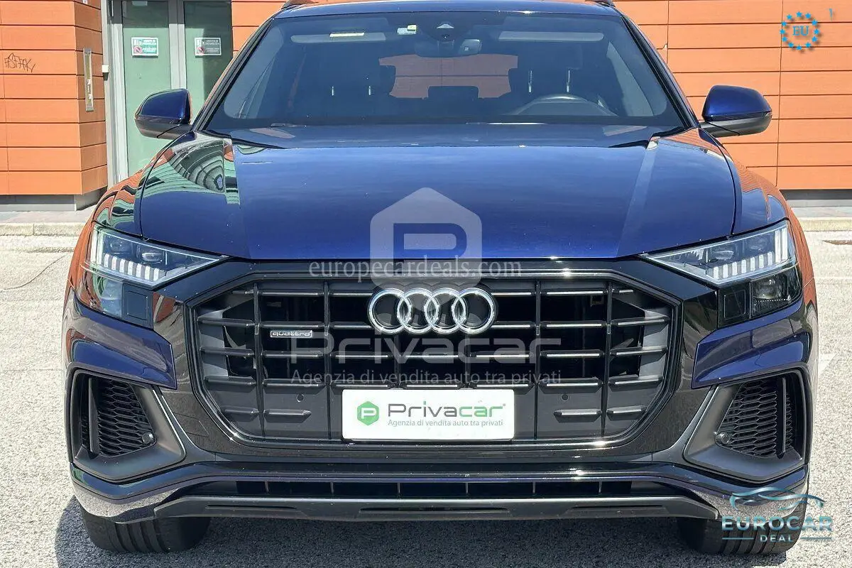 Audi Q8