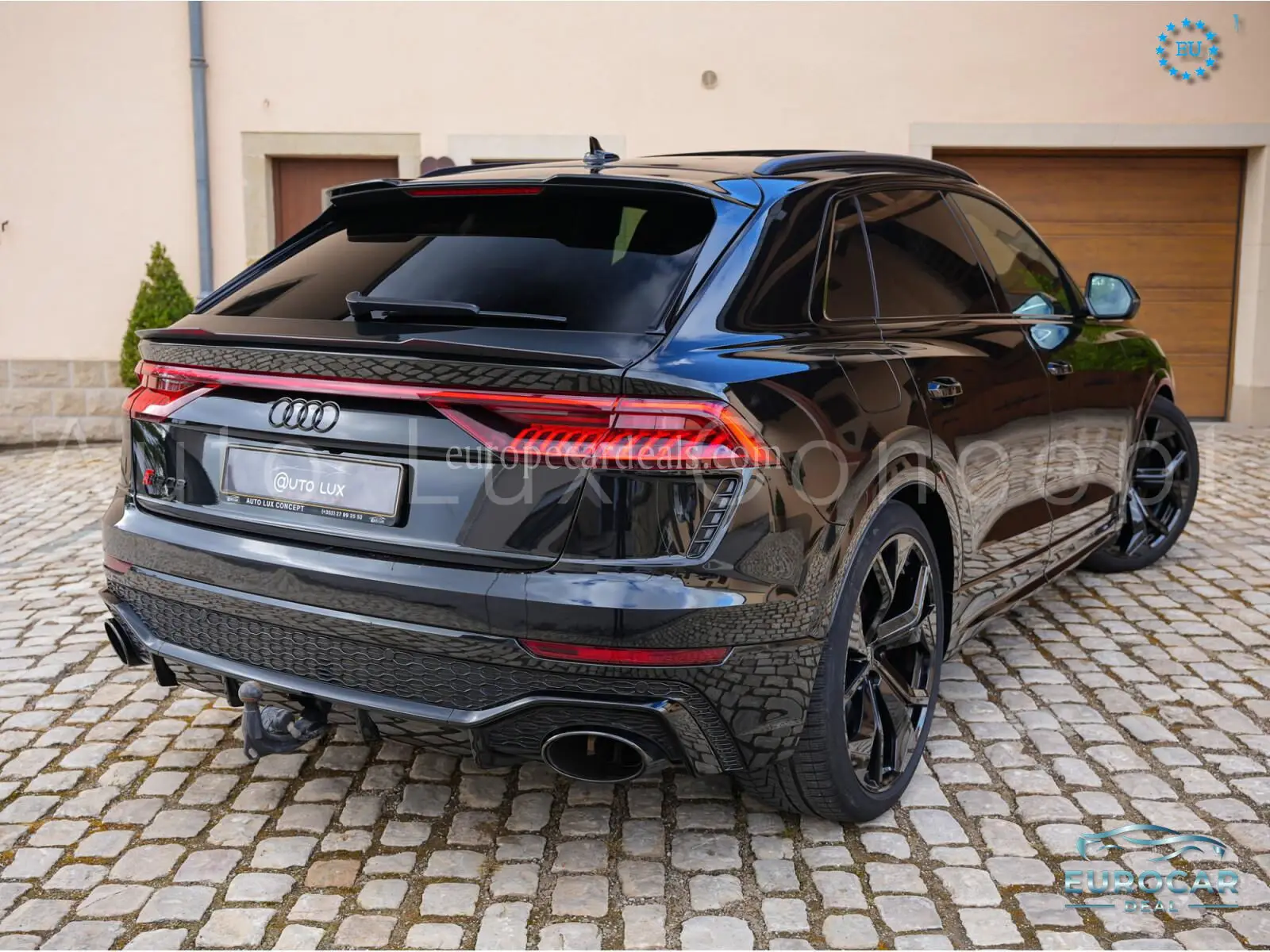 Audi RSQ8