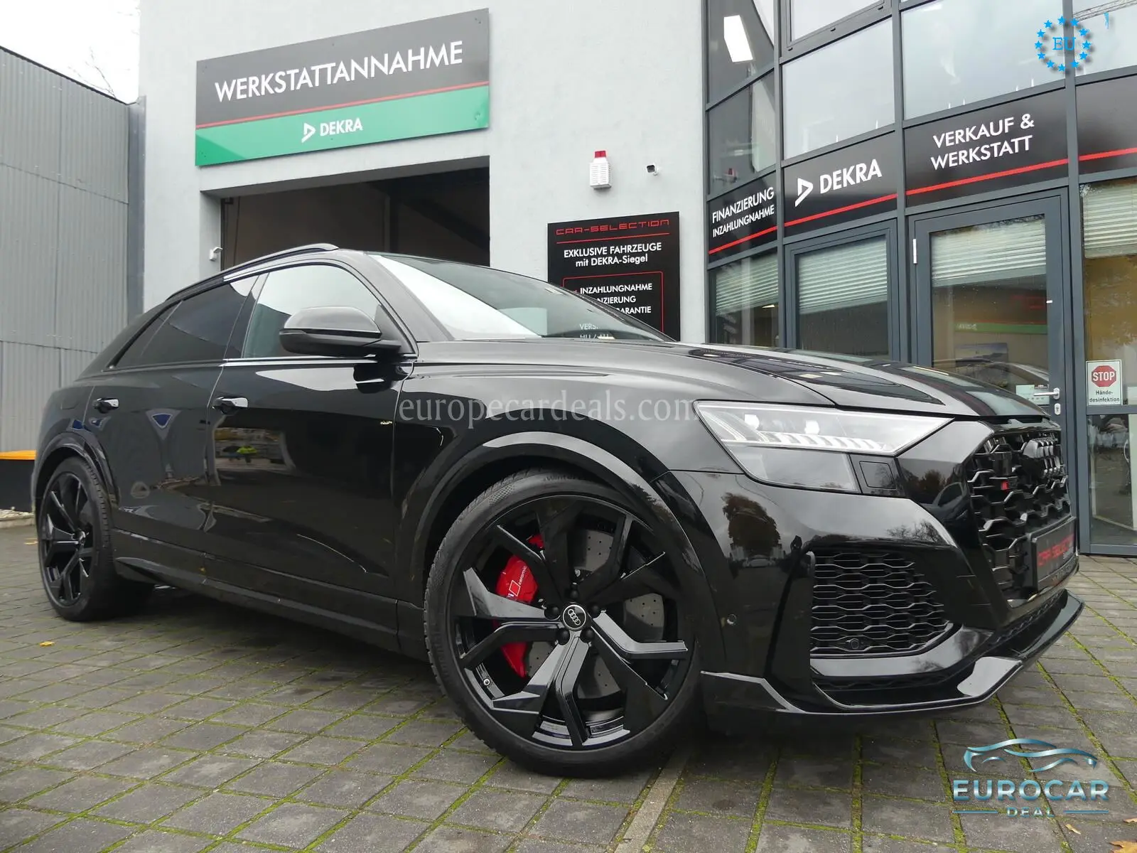 Audi RSQ8