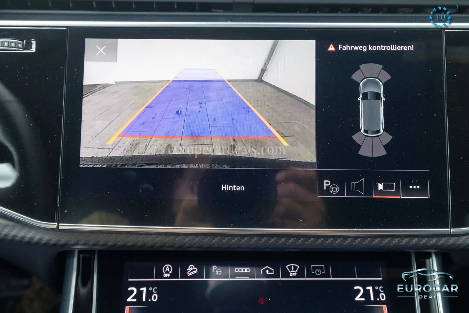 Audi RSQ8
