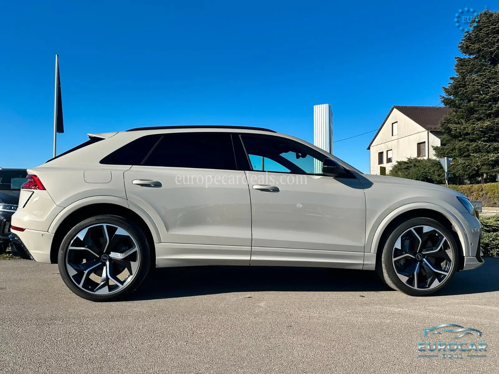 Audi RSQ8