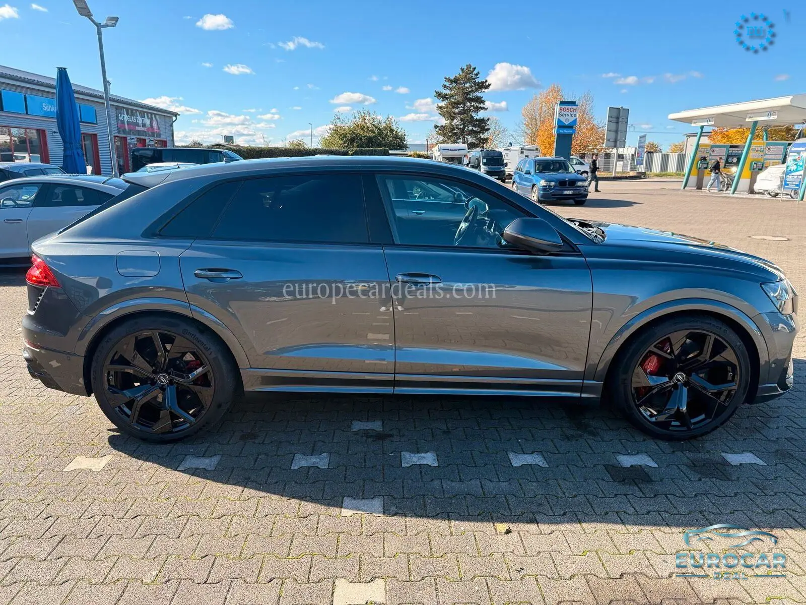 Audi RSQ8
