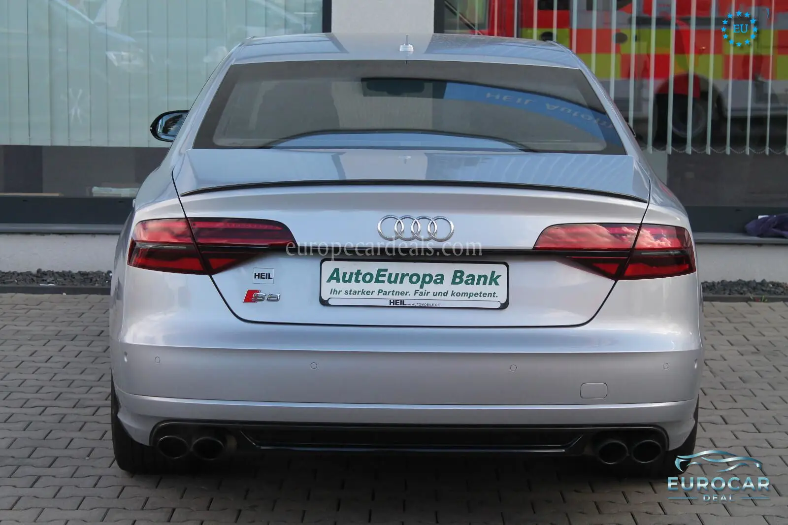 Audi S8