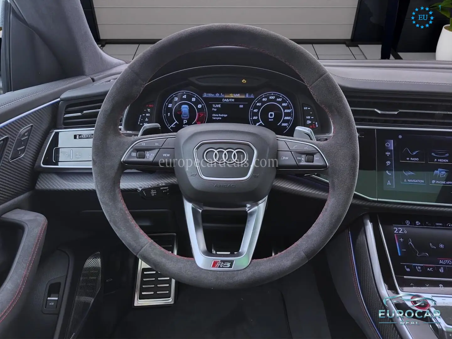 Audi RSQ8