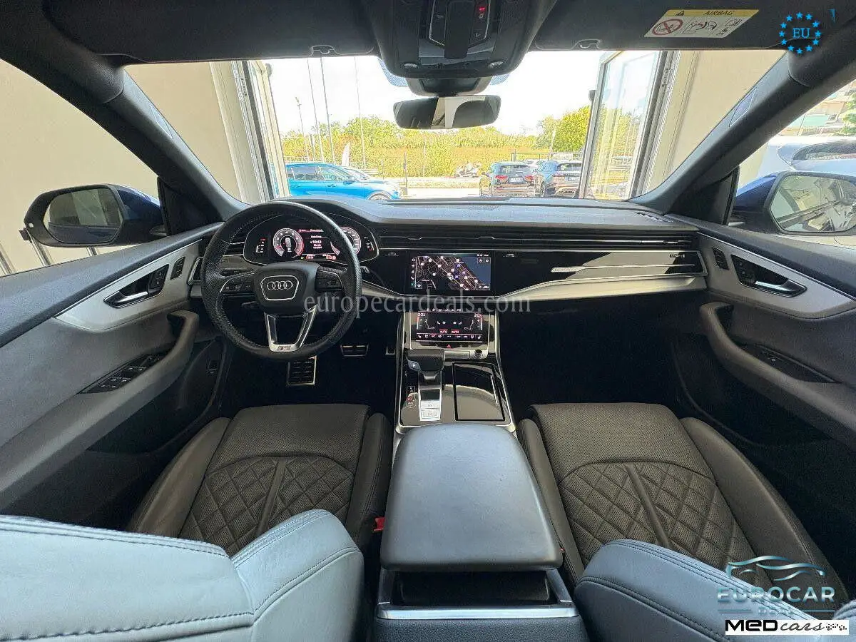 Audi Q8