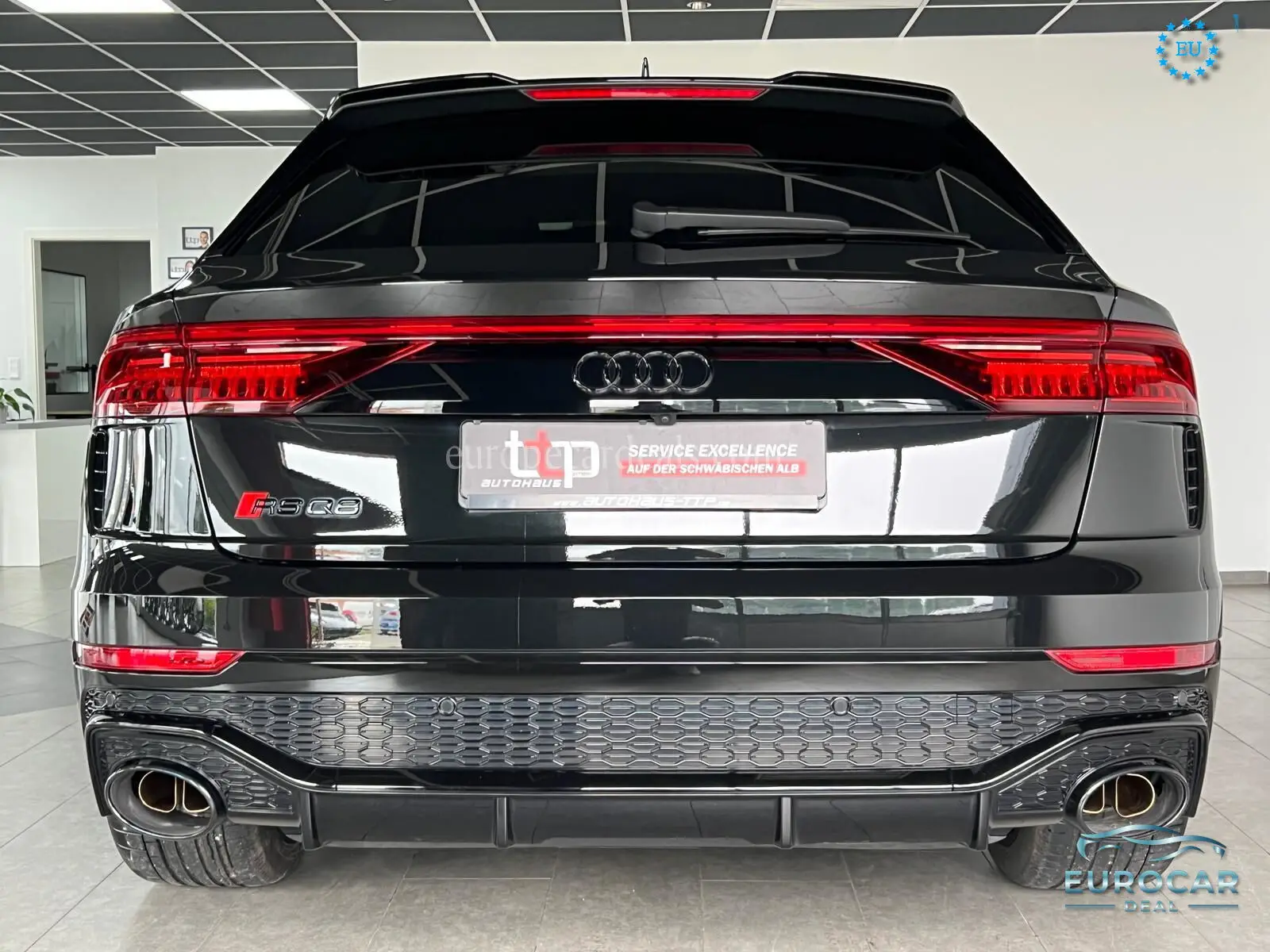 Audi RSQ8