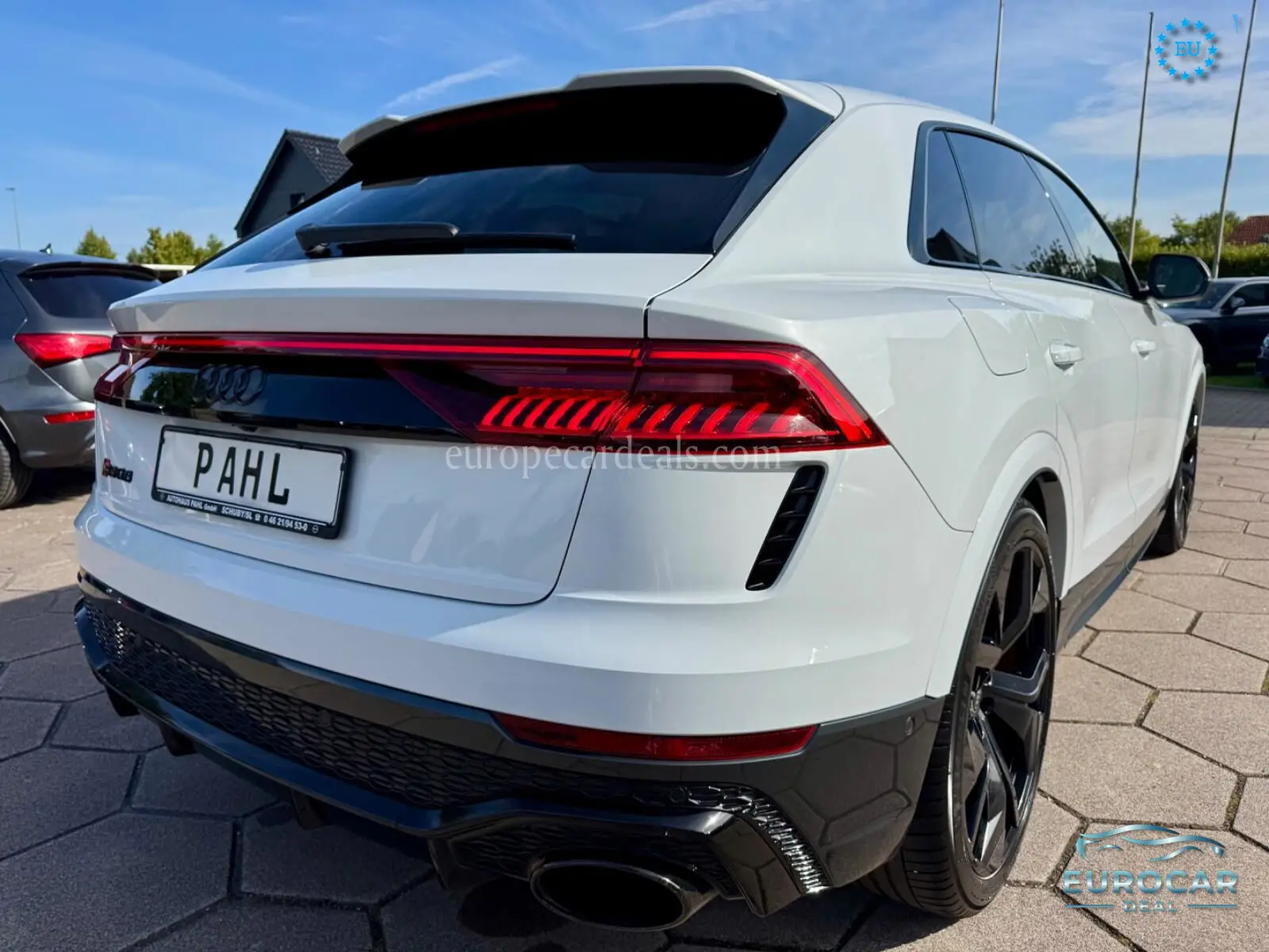 Audi RSQ8