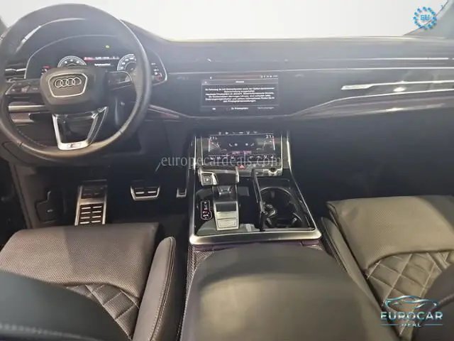 Audi SQ8