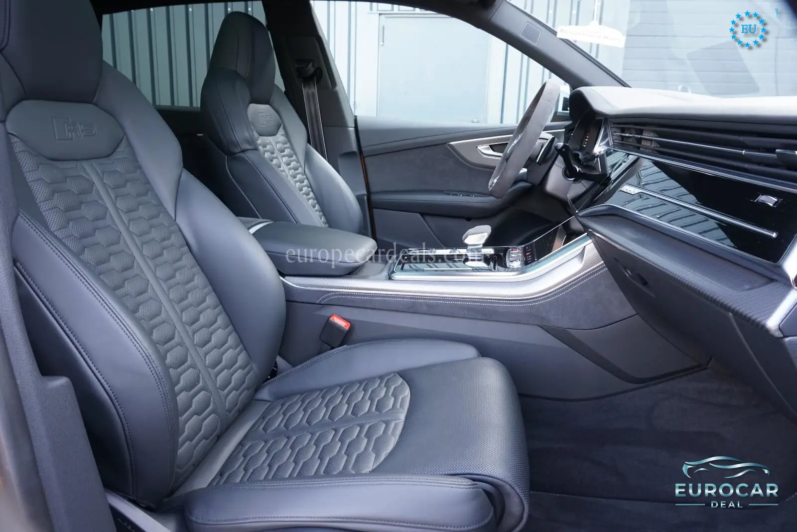 Audi RSQ8
