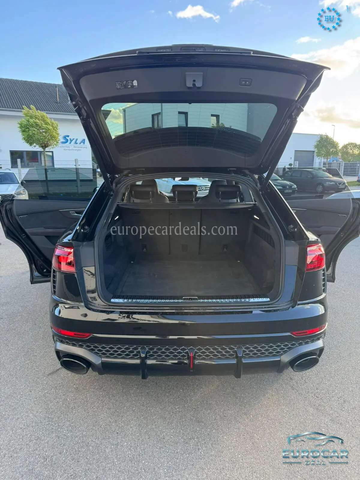 Audi RSQ8