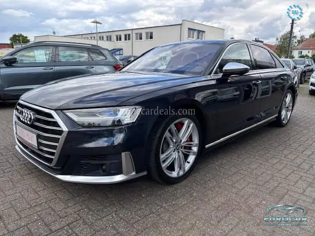 Audi S8