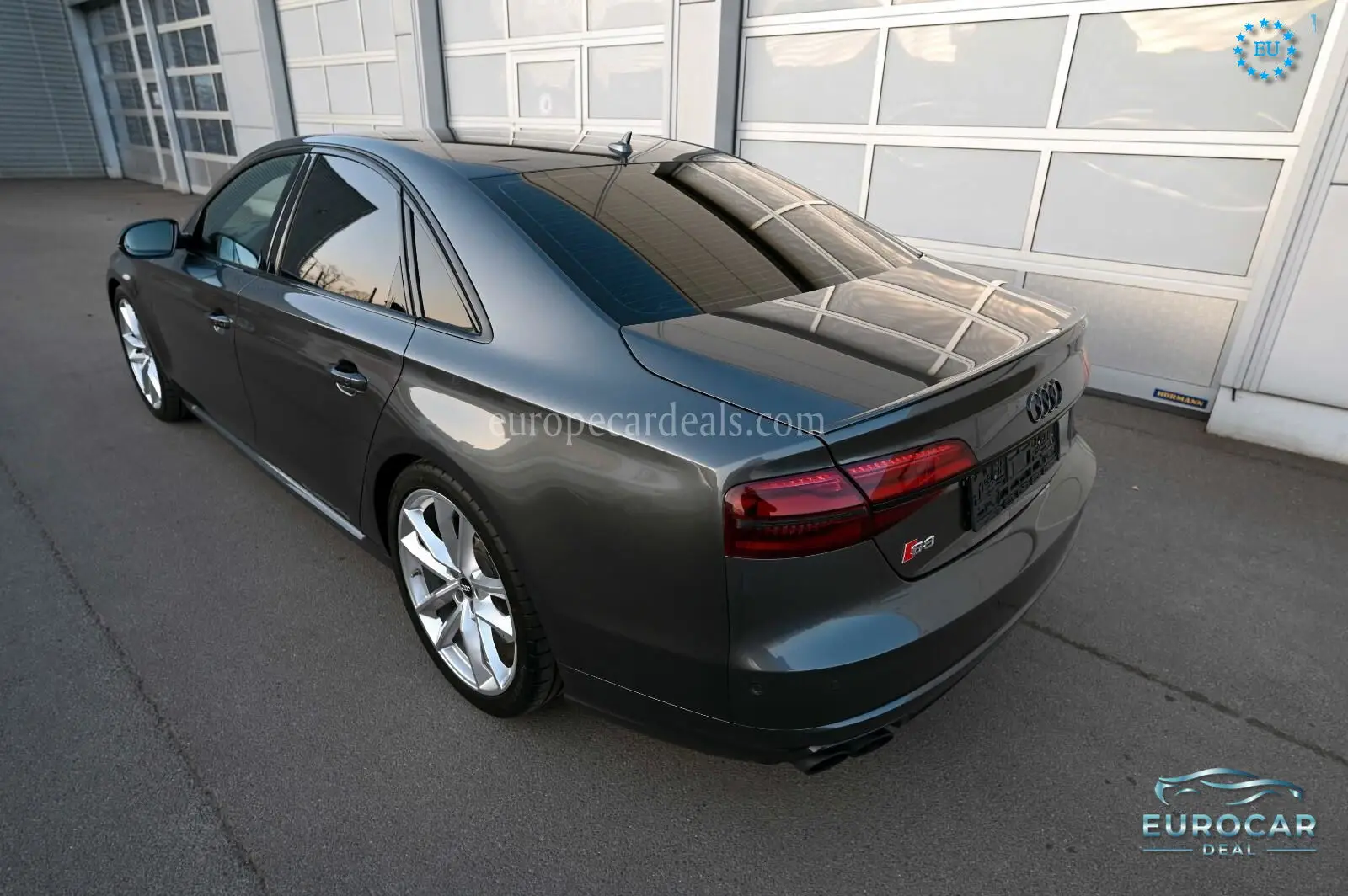 Audi S8