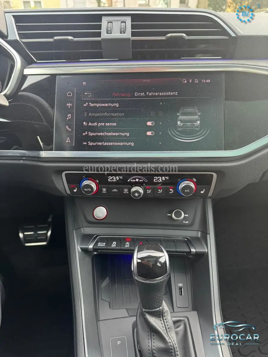 Audi RSQ3