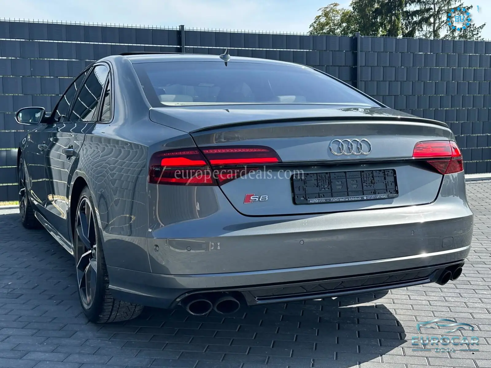 Audi S8
