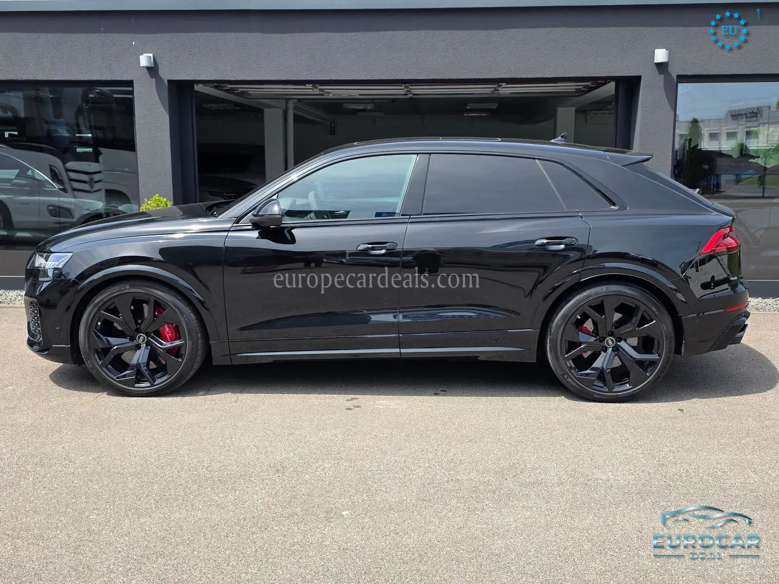 Audi RSQ8