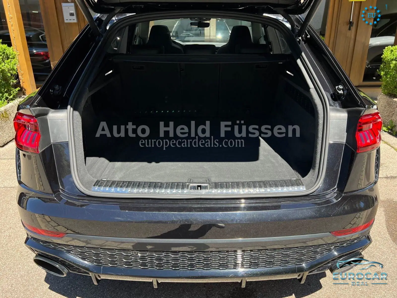Audi RSQ8