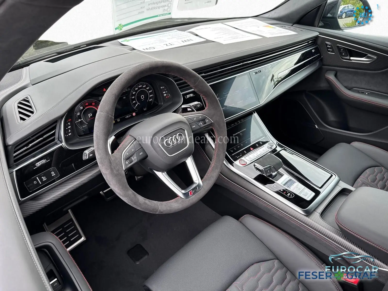 Audi RSQ8