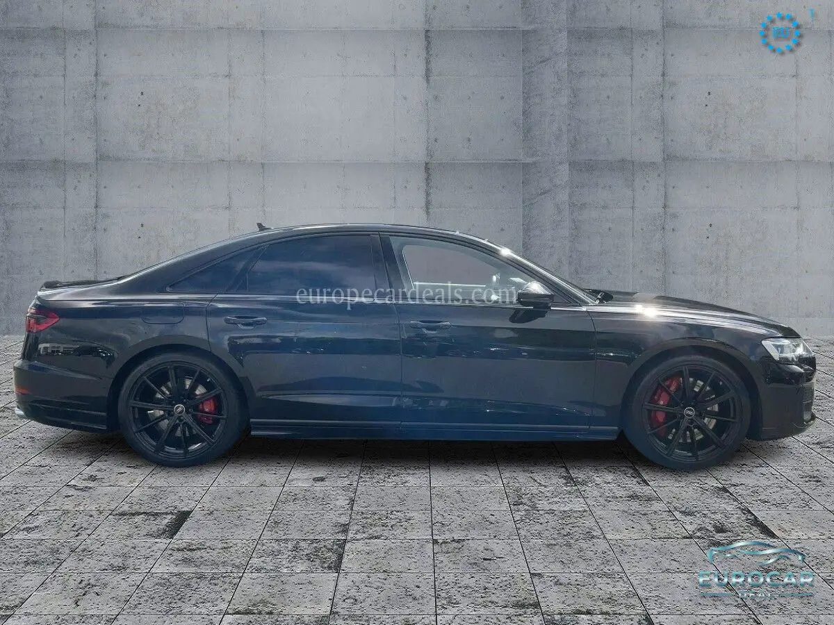 Audi S8