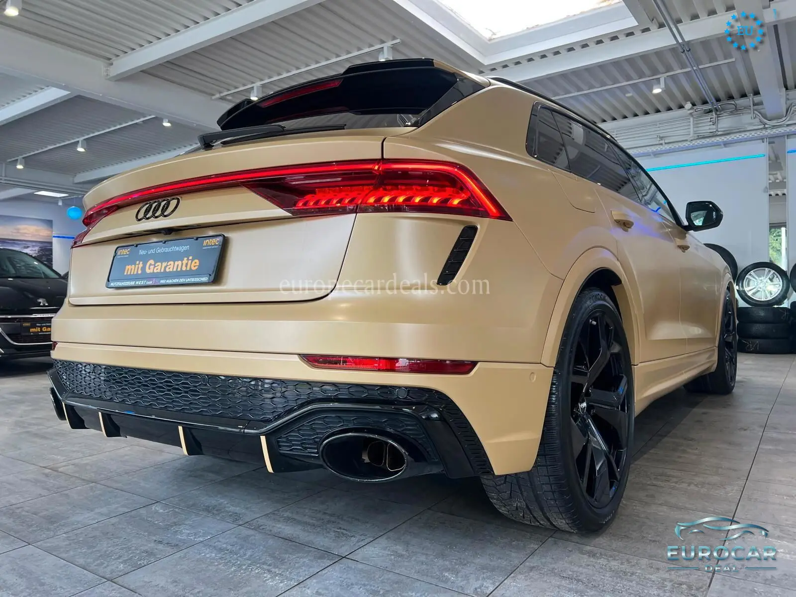 Audi RSQ8