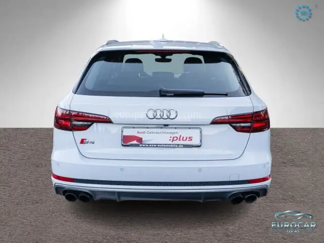 Audi S4