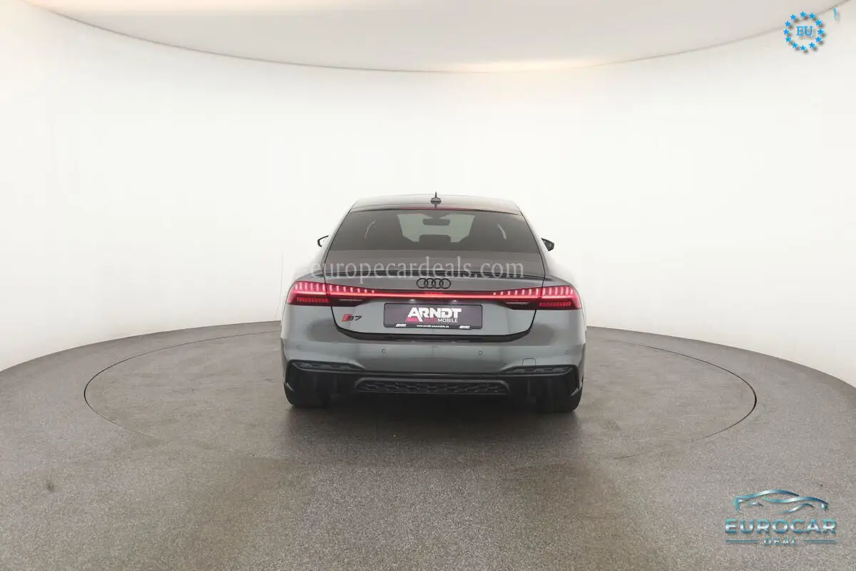 Audi S7