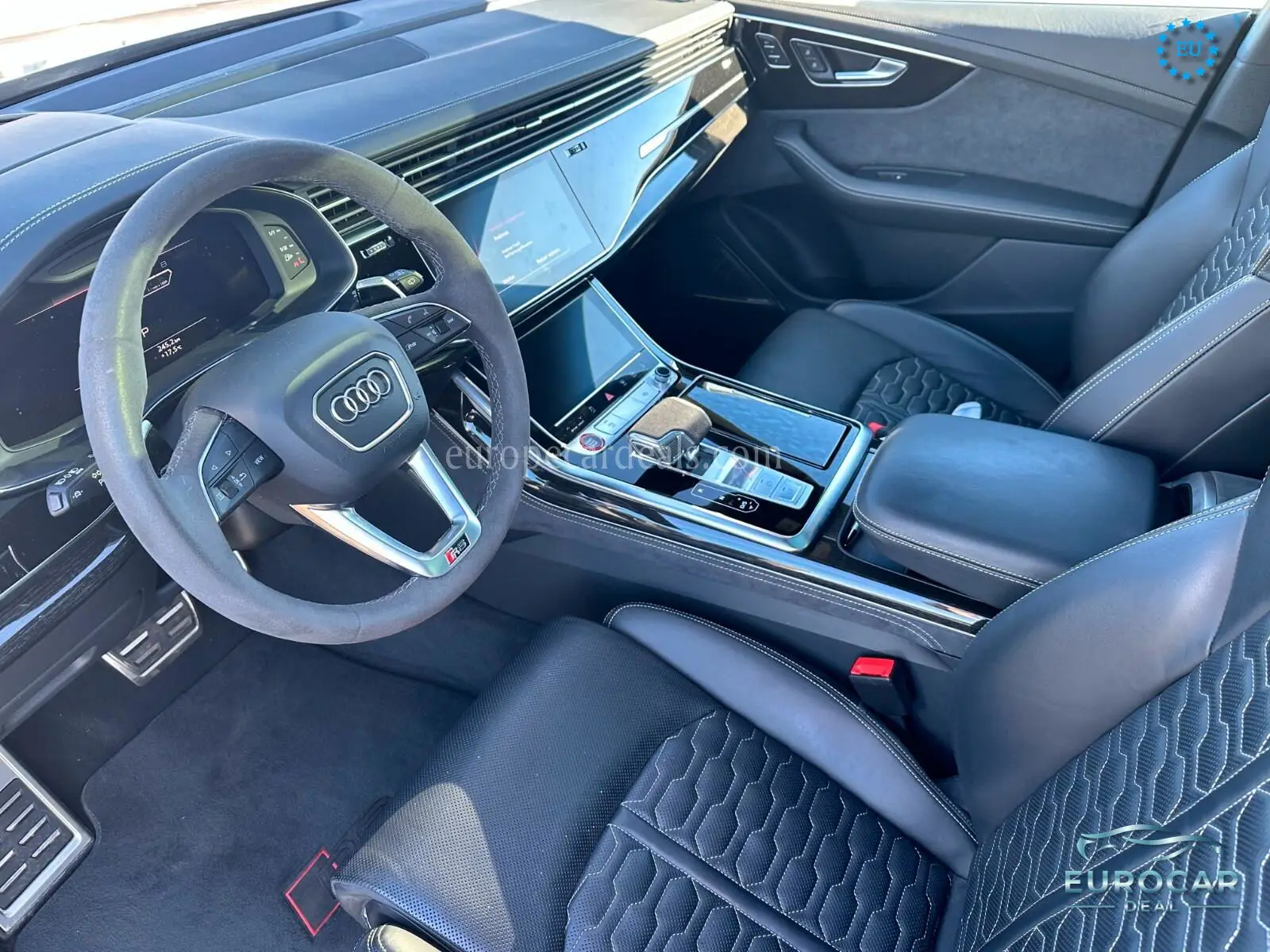 Audi RSQ8