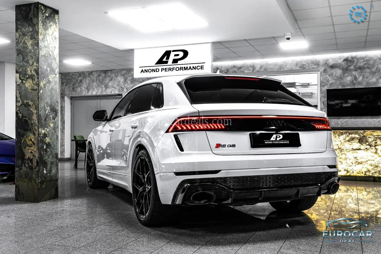Audi RSQ8