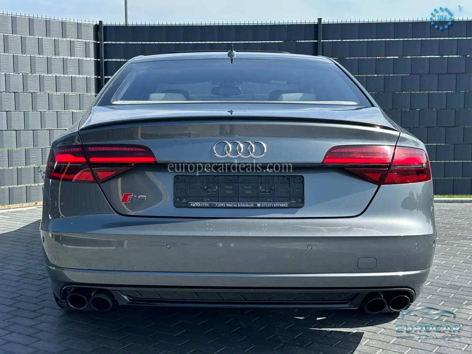 Audi S8